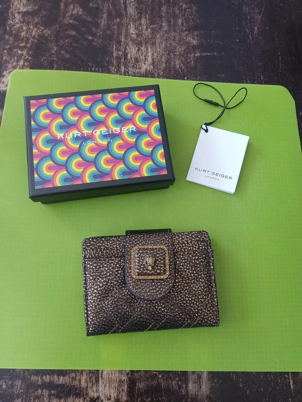 Kurt Geiger compact metallic